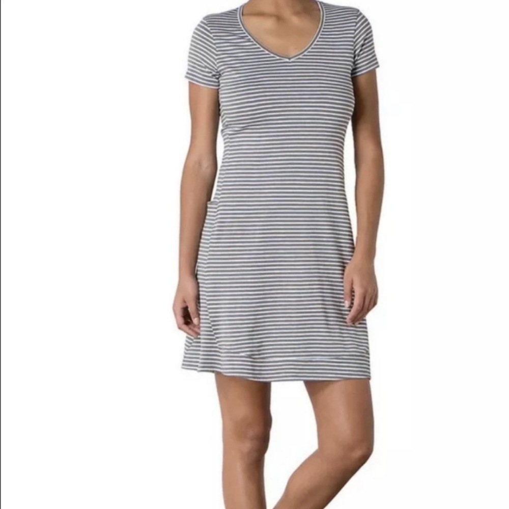 Toad&Co Marley Short Sleeve Gray White Stripe Dress Size Small
